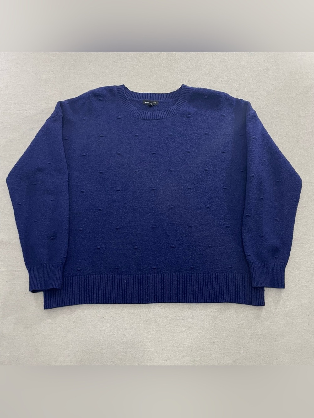 Kendall + Kylie Women’s Blue Crew Neck Long Sleeve Sweater Geometric Pattern